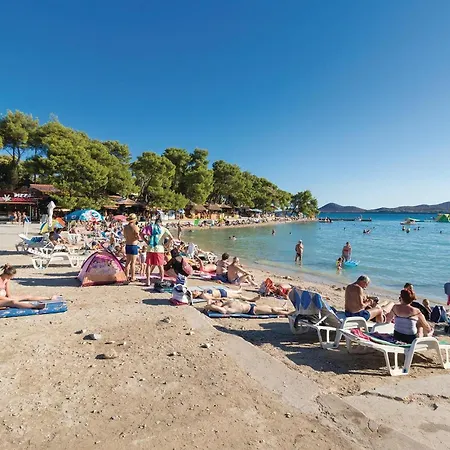 Awesome In With Jacuzzi Tinj