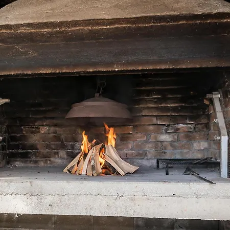 Awesome In With Jacuzzi * Tinj