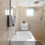 Awesome In With Jacuzzi Tinj