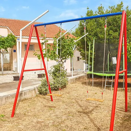 Awesome In With Jacuzzi